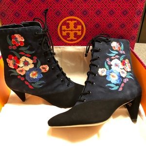 Tory Burch Cassidy Laced-Up Embroidered Bootie🌺🌸
